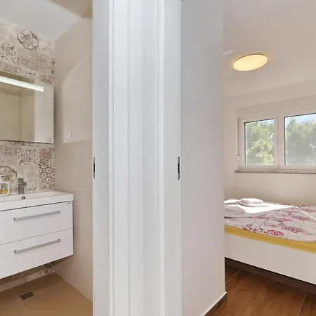 Lux No 2 Apartamento