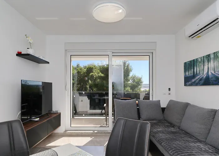 Apartment Lux No 2 *