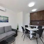 Lux No 2