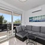 Lux No 2 * Starigrad Paklenica