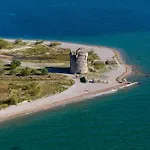 Lux No 2 Starigrad Paklenica