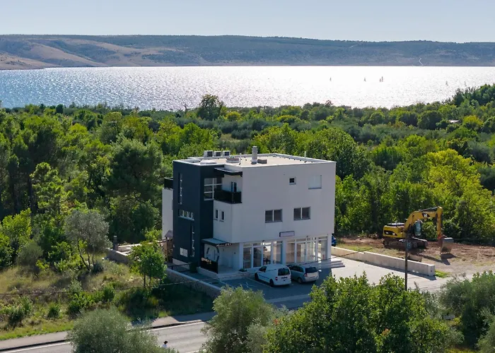 Lux No 2 Apartament